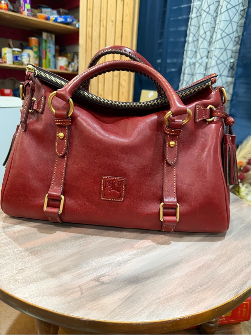 🌹🌹Dooney & Bourke Florentine Leather Satchel with Gold Hardware in Bordeaux